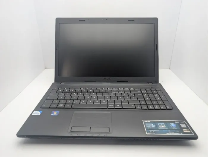 Ноутбук Asus X54H / 15.6" (1366x768) TN / Intel Pentium B950 (2 ядра по 2.1 GHz) / 8 GB DDR3 / 320 GB HDD / Intel HD Graphics / WebCam / DVD-ROM б/в - зображення 3