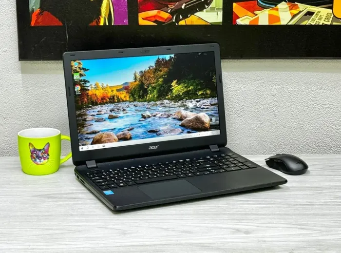 Ноутбук Б-клас Acer Aspire ES1-512 / 15.6" (1366x768) TN / Intel Pentium N3540 (4 ядра по 2.16 - 2.66 GHz) / 8 GB DDR3 / 120 GB SSD / Intel HD Graphics / WebCam / DVD-RW / Win 10 Home б/в - зображення 3