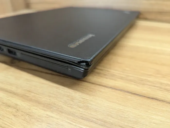 Ультрабук Б-клас Lenovo ThinkPad T450 / 14" (1366x768) TN / Intel Core i5-5300U (2 (4) ядра по 2.3 - 2.9 GHz) / 8 GB DDR3 / 240 GB SSD / Intel HD Graphics 5500 / WebCam / Windows 10 б/в - зображення 3