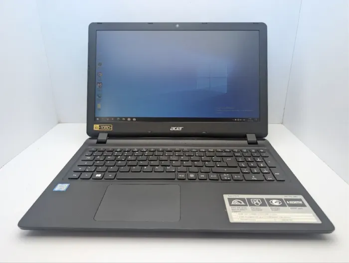 Ноутбук Acer Aspire ES1-572 / 15.6" (1920x1080) TN / Intel Core i3-6006U (2 (4) ядра по 2.0 GHz) / 8 GB DDR3 / 120 GB SSD / Intel HD Graphics 520 / WebCam / DVD-ROM б/в - изображение 2