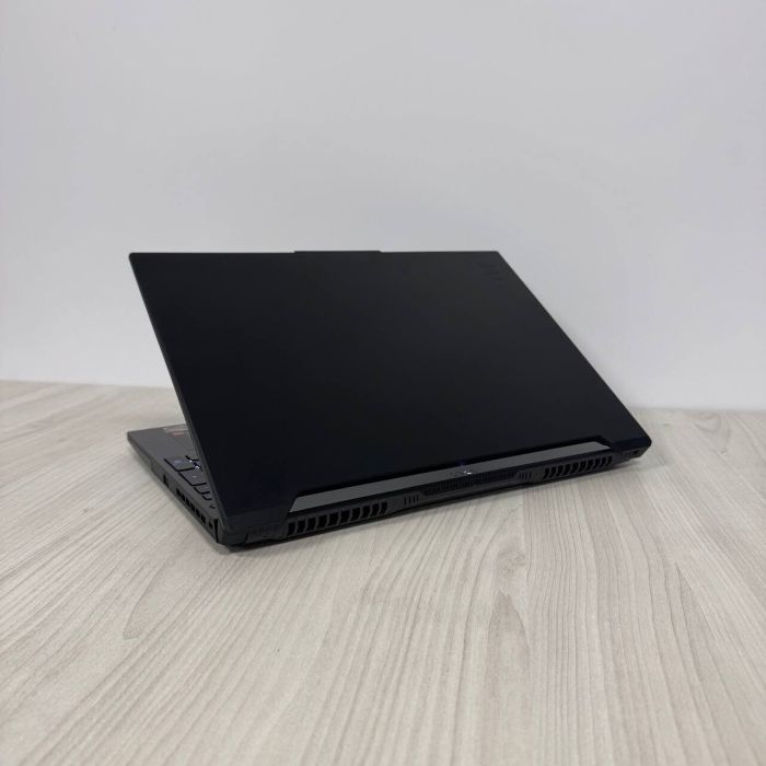 Ігровий ноутбук Asus TUF Gaming Advantage A16 FA617NS / 16" (1920x1200) IPS / AMD Ryzen 7 7735HS (8 (16) ядер по 3.2 - 4.75 GHz) / 16 GB DDR5 / 512 GB SSD NVMe / AMD Radeon RX 7600S, 8 GB GDDR6, 128-bit / WebCam б/в - зображення 6