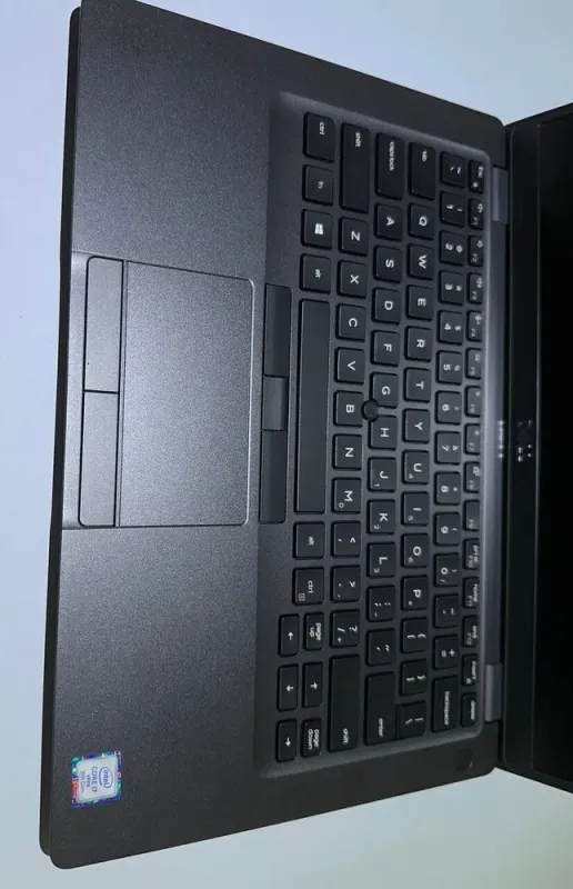 Ігровий ноутбук Dell Latitude 5401 / 14" (1920x1080) IPS / Intel Core i7-9850H (6 (12) ядер по 2.6 - 4.6 GHz) / 16 GB DDR4 / 256 GB SSD / nVidia GeForce MX150, 2 GB GDDR5, 64-bit / WebCam б/в - зображення 6