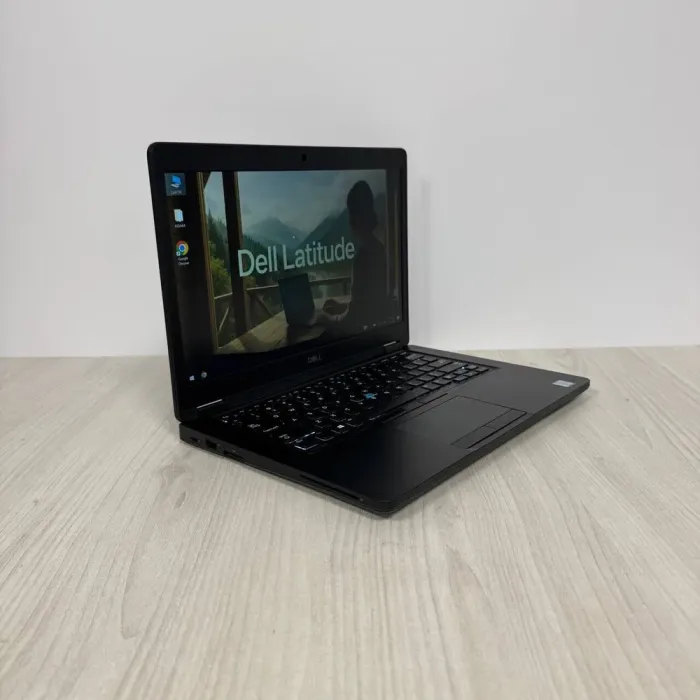 Ультрабук Б-клас Dell Latitude 5480 / 14" (1920x1080) IPS / Intel Core i5-7440HQ (4 ядра по 2.8 - 3.8 GHz) / 8 GB DDR4 / 128 GB SSD M.2 / Intel HD Graphics 630 / WebCam б/в - зображення 4