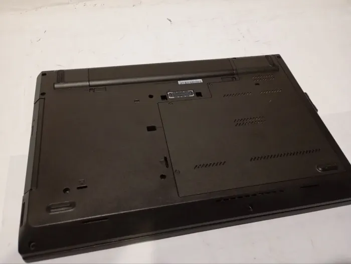 Ноутбук Lenovo ThinkPad L540 / 15.6" (1366x768) TN / Intel Core i5-4200M (2 (4) ядра по 2.5 - 3.1 GHz) / 8 GB DDR3 / 240 GB SSD / Intel HD Graphics 4600 / DVD-RW б/в - зображення 7