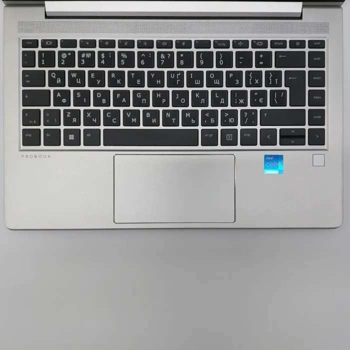 Ультрабук HP ProBook 440 G8 / 14" (1920x1080) IPS / Intel Core i5-1135G7 (4 (8) ядра по 2.4 - 4.2 GHz) / 16 GB DDR4 / 256 GB SSD / Intel Iris Xe Graphics / WebCam / USB 3.1 / HDMI б/в - зображення 3