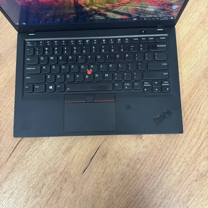 Ультрабук Б-клас Lenovo ThinkPad X1 Carbon Gen 6 / 14" (1920x1080) IPS Touch / Intel Core i5-8350U (4 (8) ядра по 1.7 - 3.6 GHz) / 8 GB DDR4 / 240 GB SSD / Intel UHD Graphics 620 / WebCam б/в - зображення 7