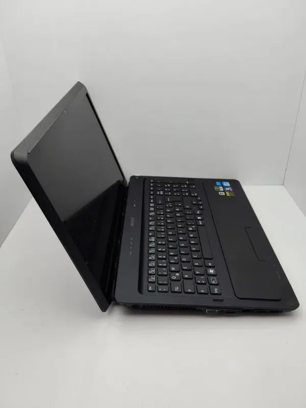 Ноутбук Sony VPCF22 / 16.4" (1920x1080) TN / Intel Core i5-2410M (2 (4) ядра по 2.3 - 2.9 GHz) / 6 GB DDR3 / 500 GB HDD / nVidia GeForce GT 540M, 1 GB DDR3, 64-bit / WebCam б/в - зображення 5