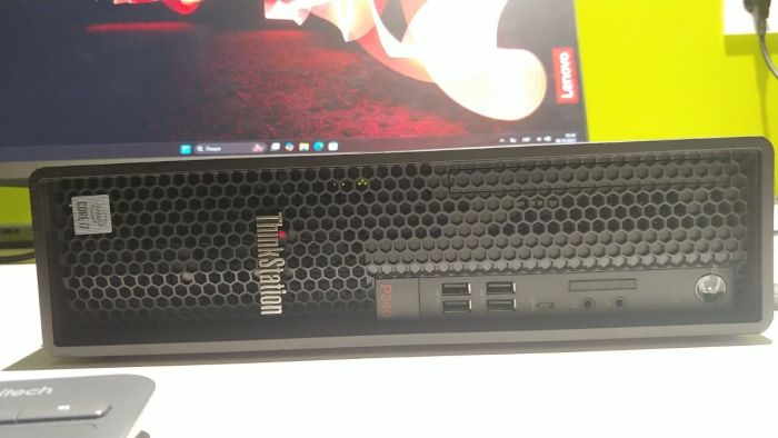 Комп'ютер класу B Lenovo ThinkStation P340 SFF / Intel Xeon W-1250 (6 (12) ядер по 3,3 - 4,7 ГГц) / 16 ГБ DDR4 / 256 ГБ SSD / Intel UHD Graphics P630 / COM-порт / DisplayPort б/в - зображення 10
