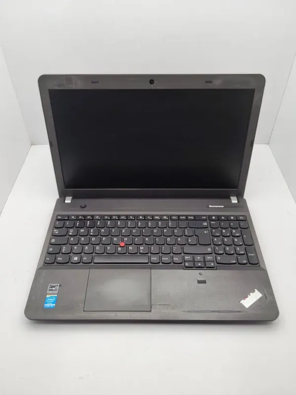 Ноутбук Lenovo E540 / 15.6" (1366x768) TN / Intel Core i5-4300M (2 (4) ядра по 2.6 - 3.3 GHz) / 6 GB DDR3 / 500 GB HDD / Intel HD Graphics 4600 / WebCam б/в - зображення 2