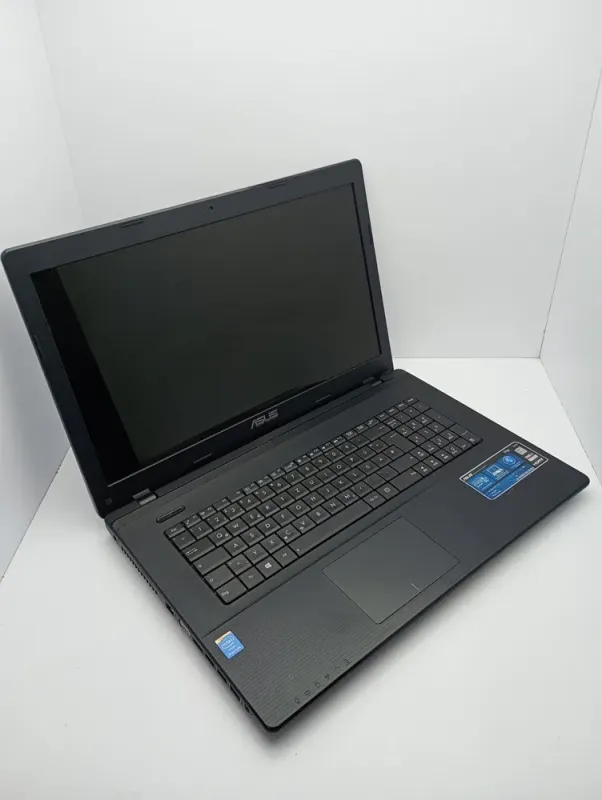 Ноутбук Asus X75 / 17.3" (1600x900) TN / Intel Pentium 2020M (2 ядра 2.4 GHz) / 6 GB DDR3 / 120 GB SSD / Intel HD Graphics / WebCam / HDMI б/в - зображення 3