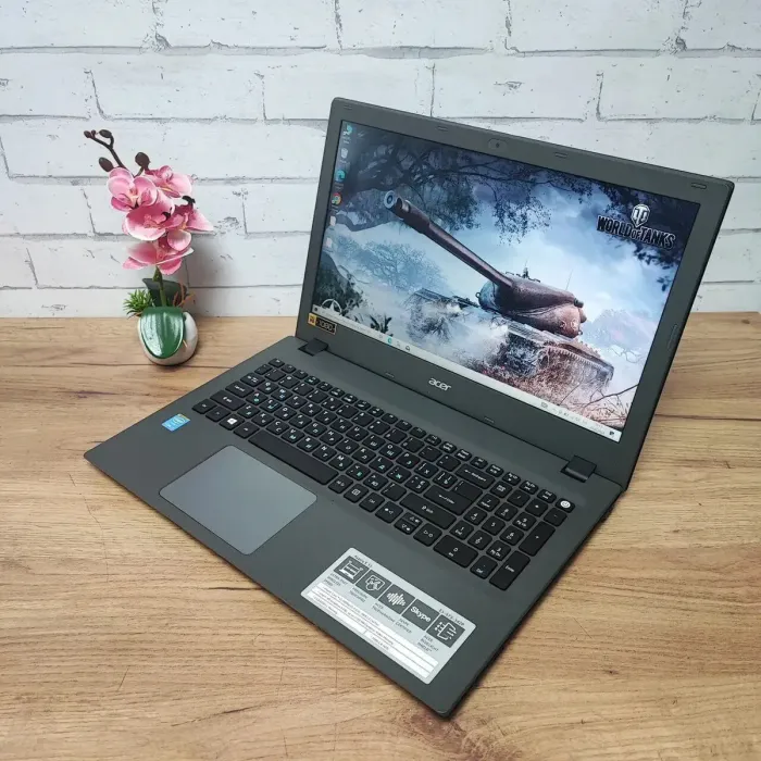 Ноутбук Б-клас Acer Aspire E5-573 / 15.6" (1920x1080) TN / Intel Core i3-5005U (2 (4) ядра по 2.0 GHz) / 8 GB DDR3 / 256 GB SSD / Intel HD Graphics 5500 / WebCam / DVD-ROM б/в - зображення 4