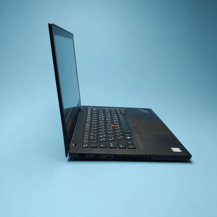Ультрабук Lenovo ThinkPad T470 / 14" (1920x1080) IPS / Intel Core i5-6300U (2 (4) ядра по 2.4 - 3.0 GHz) / 16 GB DDR4 / 240 GB SSD / Intel HD Graphics 520 / Win 10 Pro б/в - зображення 3