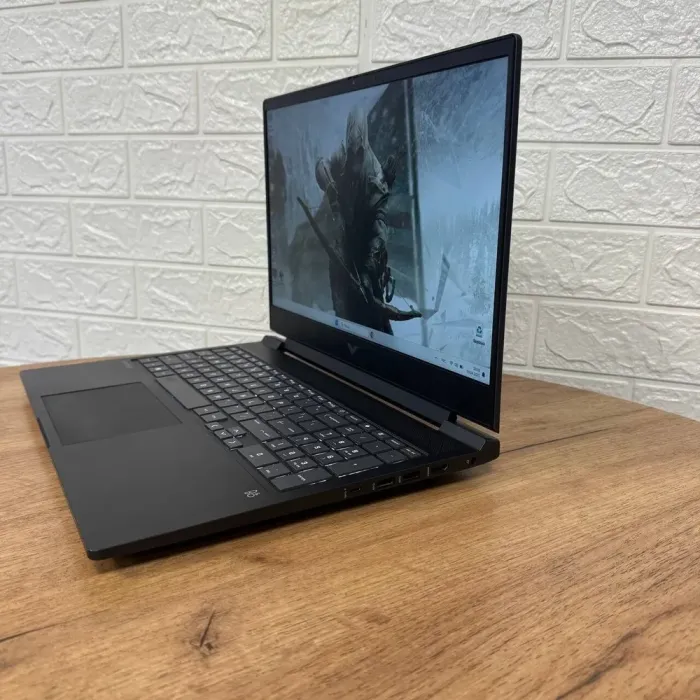 Ігровий ноутбук HP Victus 16-r0073cl / 16.1" (1920x1080) IPS / Intel Core i7-13700HX (16 (24) ядер по 2.1 - 5.0 GHz) / 32 GB DDR5 / 1000 GB SSD / nVidia GeForce RTX 4060, 8 GB GDDR6, 128-bit / WebCam б/в - зображення 5