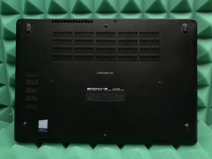 Ноутбук Б-клас Dell Latitude 5490 / 14" (1920x1080) IPS / Intel Core i5-7300U (2 (4) ядра по 2.6 - 3.5 GHz) / 4 GB DDR4 / 128 GB SSD / Intel HD Graphics 620 / WebCam / USB 3.1 / HDMI / Windows 10 б/в - зображення 6