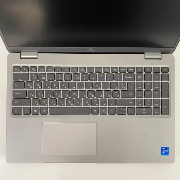 Ноутбук рабочая станция Dell Precision 3560 / 15.6" (1920x1080) IPS / Intel Core i7-1185G7 (4 (8) ядра по 3.0 - 4.8 GHz) / 16 GB DDR4 / 512 GB SSD / nVidia T500, 2 GB GDDR6, 64-bit / WebCam / HDMI б/в - зображення 3