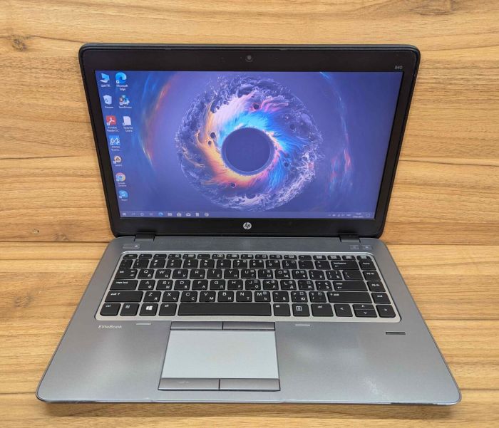 Ультрабук HP EliteBook 840 G1 / 14" (1366x768) TN / Intel Core i5-4300U (2 (4) ядра по 1.9 - 2.9 GHz) / 8 GB DDR3 / 240 GB SSD / Intel HD Graphics 4400 / WebCam / Fingerprint / Windows 10 б/в - зображення 2