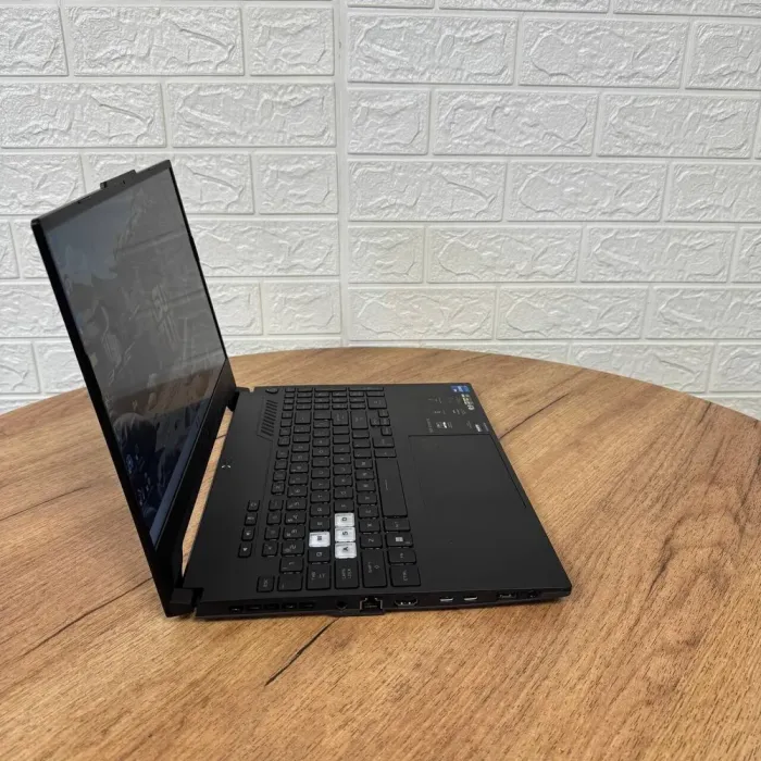 Ігровий ноутбук Б-клас Asus TUF Dash F15 FX517ZR / 15.6" (1920x1080) IPS / Intel Core i7-12650H (10 (16) ядер по 3.5 - 4.7 GHz) / 16 GB DDR5 / 1000 GB SSD NVMe / nVidia GeForce RTX 3070, 8 GB GDDR6, 256-bit / WebCam б/в - зображення 4