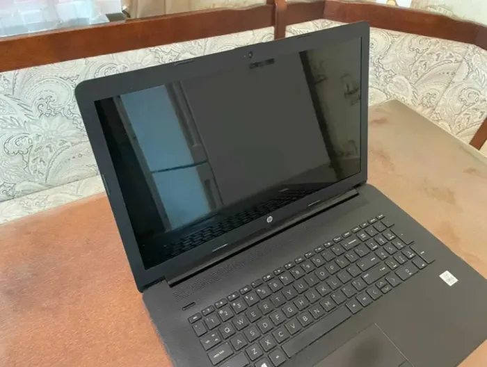 Ультрабук HP 17-by3613dx / 17.3" (1600x900) TN / Intel Core i5-1035G1 (4 (8) ядра по 1.0 - 3.6 GHz) / 8 GB DDR4 / 256 GB SSD (NVMe PCIe) / Intel UHD Graphics (10th Gen) / WebCam б/в - зображення 4