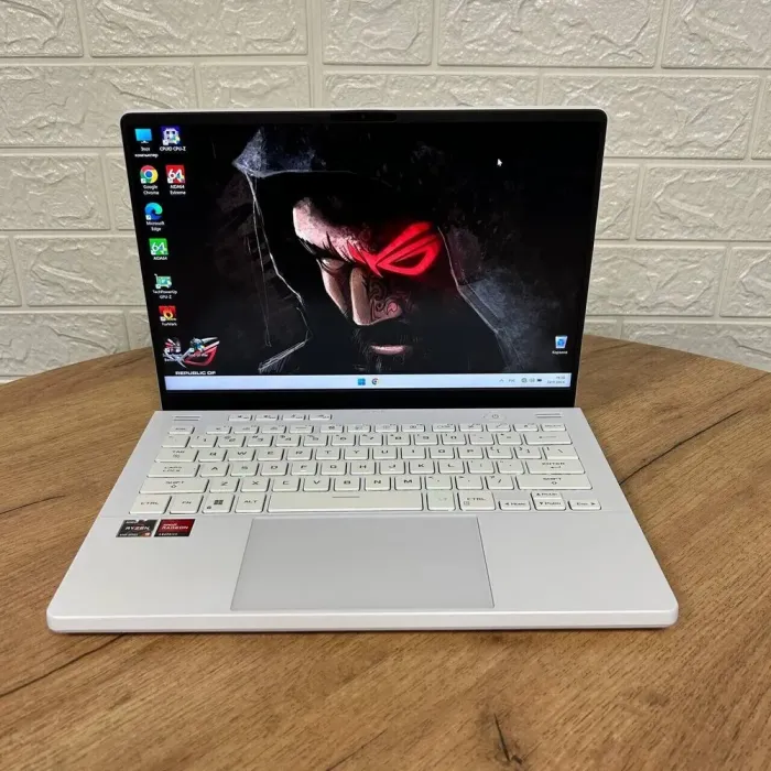 Ігровий ноутбук Б-клас Asus ROG Zephyrus G14 GA402RJ / 14" (2560x1600) IPS / AMD Ryzen 9 6900HS (8 (16) ядер по 3.3 - 4.9 GHz) / 16 GB DDR5 / 1000 GB SSD / AMD Radeon RX 6700S, 8 GB GDDR6, 128-bit / WebCam б/в - зображення 2