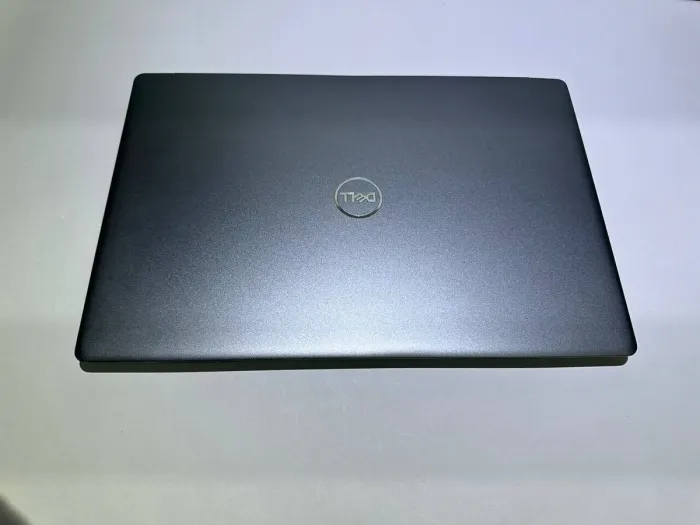 Ігровий ультрабук Dell Vostro 7590 / 15.6" (1920x1080) IPS / Intel Core i7-9750H (6 (12) ядер по 2.6 - 4.5 GHz) / 16 GB DDR4 / 512 GB SSD / nVidia GeForce GTX 1650, 4 GB GDDR6, 128-bit / WebCam б/в - зображення 4