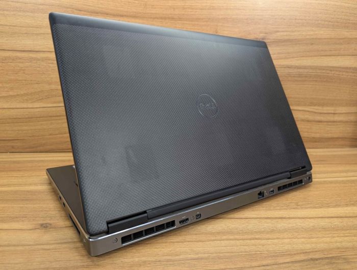 Мобільна робоча станція Dell Precision 7730 / 17,3" (1920x1080) IPS / Intel Core i9-8950HK (6 (12) ядер по 2,9 - 4,8 ГГц) / 32 ГБ DDR4 / 500 ГБ SSD / nVidia Quadro P4200, 8 ГБ GDDR5, 256-біт / WebCam / Windows 10 б/в - зображення 7