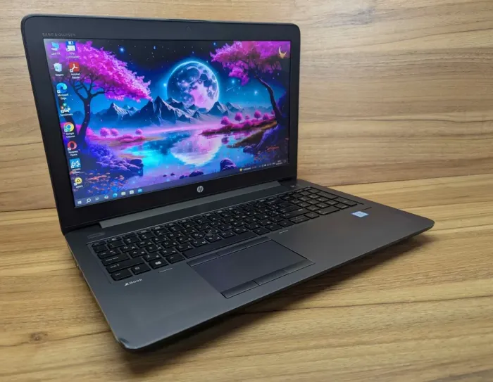 Ультрабук Б-клас HP zBook 15 G4 / 15.6" (1920x1080) IPS / Intel Core i5-7440HQ (4 ядра по 2.8 - 3.8 GHz) / 16 GB DDR4 / 480 GB SSD / Intel HD Graphics 630 / Fingerprint / Windows 10 б/в - зображення 4