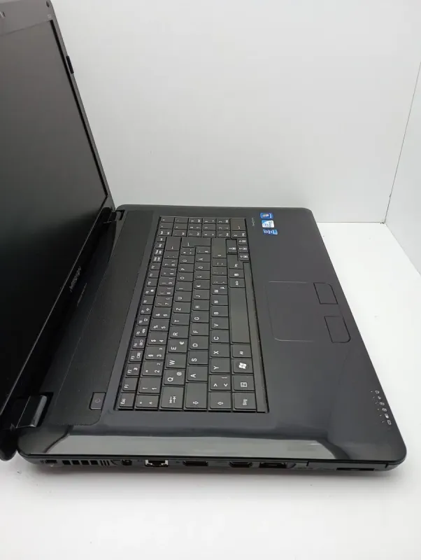 Ноутбук Acer Medion PP / 17.3" (1600x900) TN / Intel Core 2 Duo T7500 (2 ядра по 2.2 GHz) / 4 GB DDR3 / 320 GB HDD / Intel HD Graphics / WebCam б/в - зображення 3