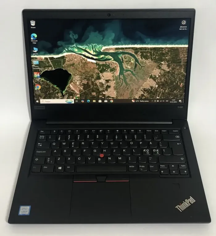 Ультрабук Б-клас Lenovo ThinkPad E490 / 14" (1920x1080) IPS / Intel Core i5-8265U (4 (8) ядра по 1.6 - 3.9 GHz) / 8 GB DDR4 / 256 GB SSD / Intel UHD Graphics / WebCam / Win 10 Pro б/в - зображення 2