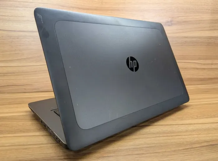 Мобільна робоча станція HP zBook 17 G3 / 17.3" (1920x1080) IPS Touch / Intel Core i7-6700HQ (4 (8) ядра по 2.6 - 3.5 GHz) / 32 GB DDR4 / 256 GB SSD + 500 GB HDD / nVidia Quadro M3000M, 4 GB GDDR5, 256-bit / Fingerprint / WebCam / Windows 10 б/в - зображення 7