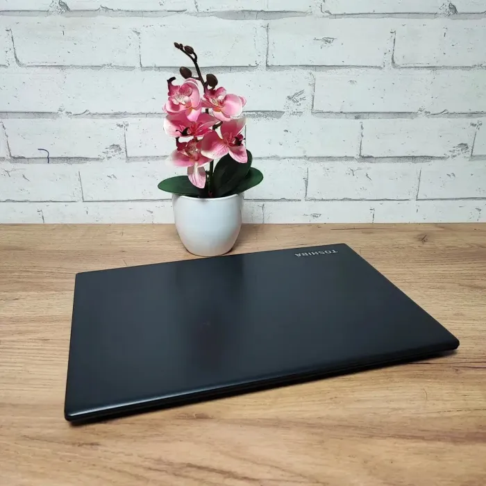 Ультрабук Toshiba Tecra X40-E / 14" (1920x1080) TN / Intel Core i5-8250U (4 (8) ядра по 1.6 - 3.4 GHz) / 16 GB DDR4 / 256 GB SSD / Intel UHD Graphics 620 / WebCam б/в - зображення 7