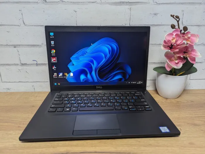 Ноутбук Dell Latitude 7490 / 14" (1920x1080) TN Touch / Intel Core i5-8350U (4 (8) ядра по 1.7 - 3.6 GHz) / 16 GB DDR4 / 128 GB SSD / Intel UHD Graphics 620 / WebCam б/в - зображення 2
