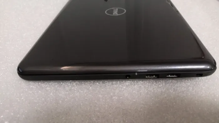 Ноутбук Dell Latitude E3380 / 13.3" (1366x768) TN / Intel Core i3-6006U (2 (4) ядра по 2.0 GHz) / 8 GB DDR4 / 240 GB SSD / Intel HD Graphics 520 / WebCam б/в - зображення 5