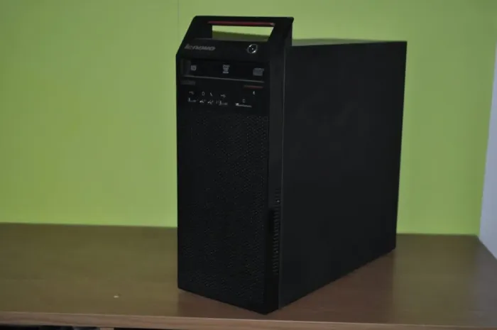 Комп'ютер Lenovo ThinkCentre E73 Tower / Intel Core i5-4570 (2 (4) ядра по 3.2 - 3.6 GHz) / 16 GB DDR3 / 240 GB SSD / Intel HD Graphics 4600 / DVD-ROM б/в - зображення 2