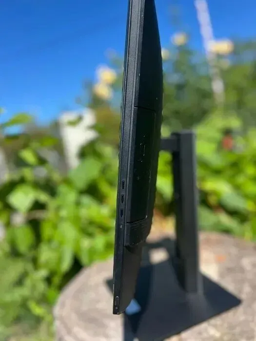 Моноблок Dell OptiPlex 7450 All-in-One / 23.8" (1920x1080) IPS / Intel Core i3-6100 (2 (4) ядра по 3.7 GHz) / 8 GB DDR4 / 128 GB SSD / Intel HD Graphics 530 / WebCam б/в - зображення 4