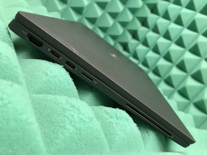 Ультрабук Б-клас Dell Latitude 7410 / 14" (1920x1080) IPS / Intel Core i5-10310U (4 (8) ядра по 1.7 - 4.4 GHz) / 16 GB DDR4 / 256 GB SSD / Intel UHD Graphics / WebCam / USB 3.2 / HDMI / Windows 10 б/в - зображення 5