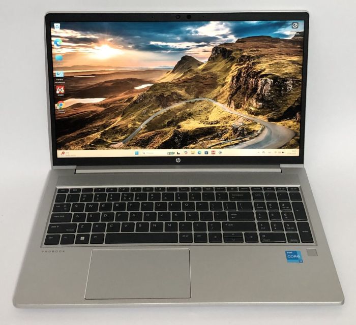 Ультрабук HP ProBook 450 G8 / 15.6" (1920x1080) IPS / Intel Core i3-1115G4 (2 (4) ядра по 1.7 - 4.1 GHz) / 8 GB DDR4 / 256 GB SSD NVMe / Intel UHD Graphics / WebCam / Win 11 Pro б/в - зображення 2