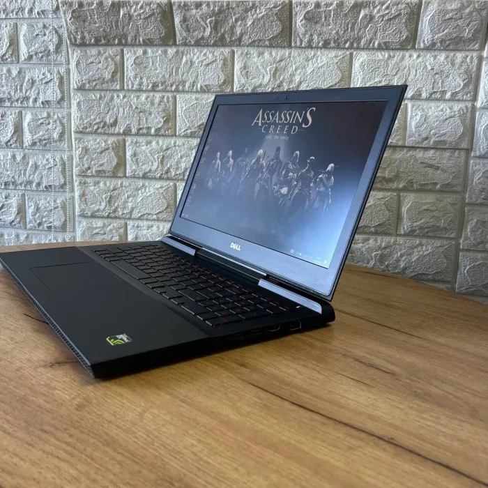 Ігровий ноутбук Dell Inspiron 15 Gaming 7567 / 15.6" (1920x1080) IPS / Intel Core i5-7300HQ (4 ядра по 2.5 - 3.5 GHz) / 8 GB DDR4 / 128 GB SSD M.2 + 1000 GB HDD / nVidia GeForce GTX 1050, 4 GB GDDR5, 128-bit / WebCam б/в - зображення 5