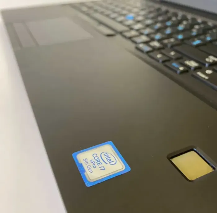 Ігровий ноутбук Dell Latitude 5591 / 15.6" (1920x1080) IPS / Intel Core i7-8850H (6(12) ядер по 2.6-4.3 GHz) / 16GB DDR4 / 512 GB SSD / GeForce MX130, 2 GB GDDR5, 64-bit / WebCam / Fingerprint б/в - зображення 7