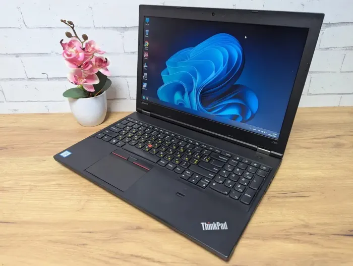 Ноутбук Lenovo ThinkPad L560 / 15.6" (1366x768) TN / Intel Core i5-6200U (2 (4) ядра по 2.3 - 2.8 GHz) / 8 GB DDR3 / 128 GB SSD / Intel HD Graphics 520 / WebCam / DVD-ROM б/в - зображення 6