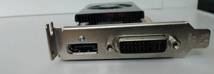 Дискретна відеокарта AMD Radeon HD 8570, 1 GB GDDR3, 128-bit / 1x DVI, 1x DisplayPort / Для корпусів форм-фактора SFF б/в - зображення 8