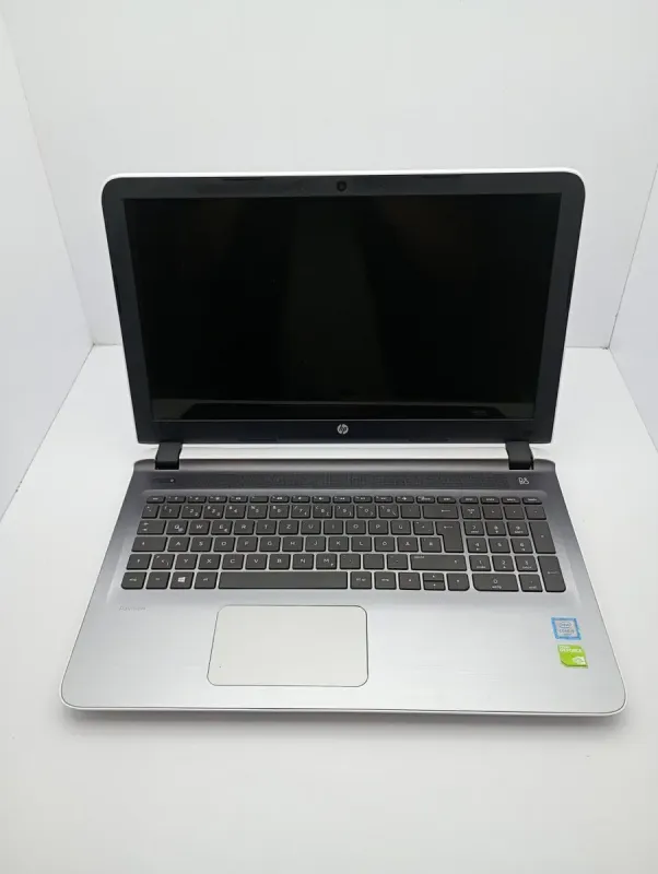 Ноутбук HP ProBook 15ab / 15.6" (1366x768) TN / Intel Core i5-6200U (2 (4) ядра по 2.3 - 2.8 GHz) / 8 GB DDR3 / 240 GB SSD / Intel HD Graphics 520 / WebCam б/в - зображення 2