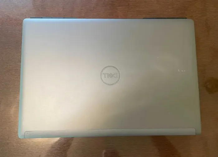 Робоча станція Dell Precision 7550 / 15.6" (1920x1080) IPS / Intel Xeon W-10885M (8 (16) ядер по 2.4 - 5.3 GHz) / 32 GB DDR4 / 256 GB SSD / nVidia Quadro T2000, 4 GB GDDR5, 128-bit / WebCam б/в - зображення 3