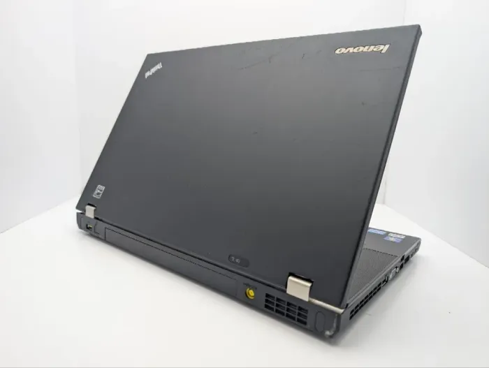 Ноутбук Lenovo ThinkPad T520 / 15.6" (1366x768) TN / Intel Core i5-2520M (2 (4) ядра по 2.5 - 3.2 GHz) / 6 GB DDR3 / 240 GB SSD / Intel HD Graphics 3000 / WebCam / DVD-ROM б/в - зображення 8