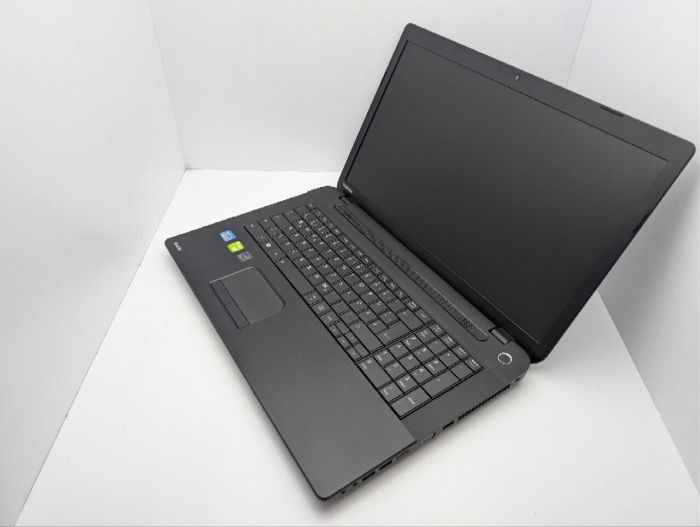 Ноутбук Toshiba Satellite C70-A / 17.3" (1600x900) TN / Intel Core i3-3120M (2 (4) ядра по 2.5 GHz) / 6 GB DDR3 / 500 GB HDD / nVidia GeForce 710M, 1 GB GDDR3, 64-bit / WebCam / DVD-ROM б/в - изображение 7