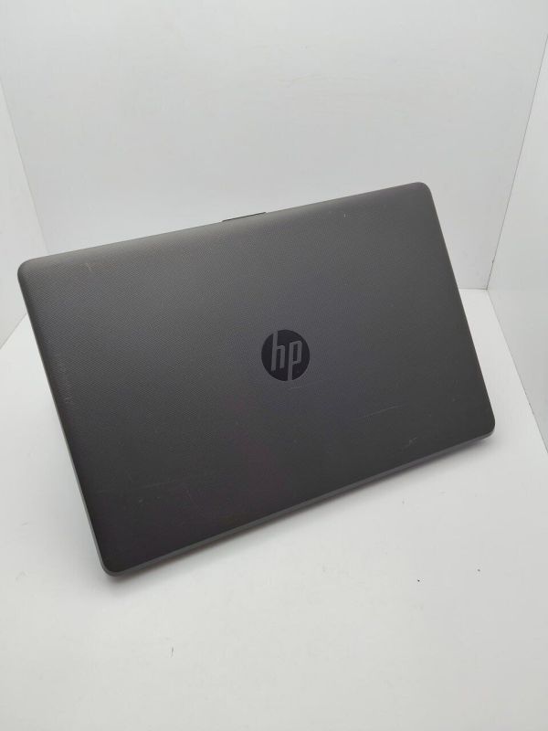 Ноутбук HP 250 G6 / 15.6" (1366x768) TN / Intel Core i3-7020U (2 (4) ядра по 2.3 GHz) / 8 GB DDR4 / 180 GB SSD / AMD Radeon R5 M330, 2 GB GDDR3, 64-bit / WebCam б/в - зображення 7