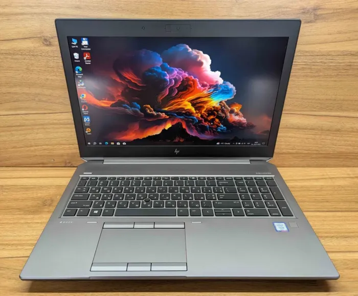Мобільна робоча станція HP zBook 15 G5 / 15.6" (1920x1080) IPS / Intel Xeon E-2176M (6 (12) ядер по 2.7 - 4.4 GHz) / 32 GB DDR4 / 512 GB SSD / nVidia Quadro P1000, 4 GB GDDR5, 128-bit / WebCam / TouchID / Windows 10 б/в - зображення 2