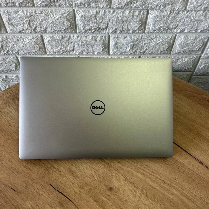 Мобільна робоча станція Dell Precision 5520 / 15.6" (1920x1080) IPS / Intel Core i7-6820HQ (4 (8) ядра по 2.7 - 3.6 GHz) / 16 GB DDR4 / 512 GB SSD / nVidia Quadro M1200, 4 GB GDDR5, 128-bit / WebCam б/в - зображення 3