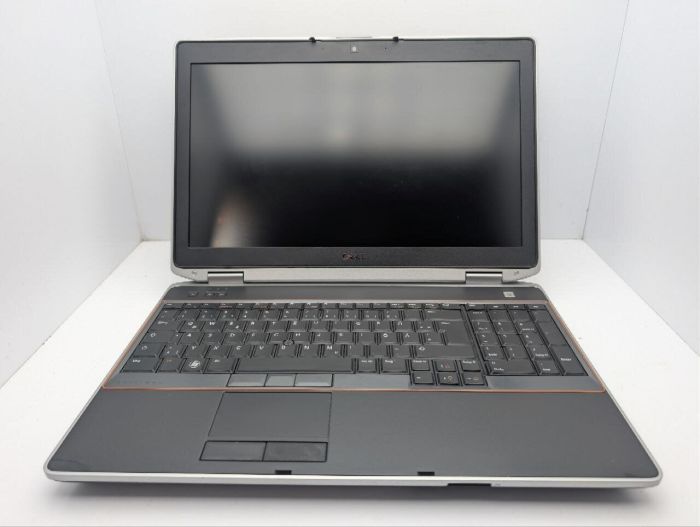 Ноутбук Б-клас Dell Latitude E6520 / 15.6" (1920x1080) IPS / Intel Core i7-2760QM (4 (8) ядра по 2.4 - 3.5 GHz) / 8 GB DDR3 / 1000 GB HDD / nVidia NVS 4200M, 512 MB GDDR3, 64-bit / WebCam б/в - зображення 3