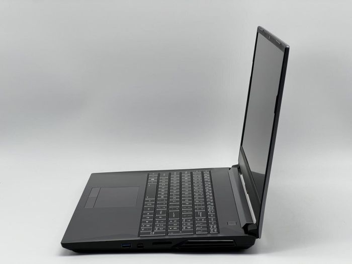 Ігровий ноутбук Б-класу Clevo Sager NH58HPQ / 15,6" (1920x1080) IPS / Intel Core i7-11800H (8 (16) ядер по 2,3 - 4,6 ГГц) / 16 ГБ DDR4 / 480 ГБ SSD / nVidia GeForce RTX 3060, 6 ГБ GDDR6, 192-біт / WebCam б/в - зображення 4
