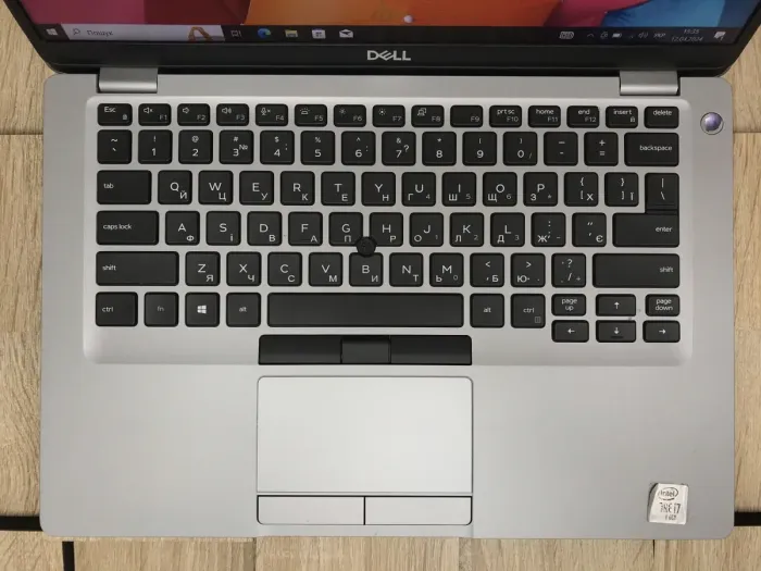 Ультрабук Б-клас Dell Latitude 5410 / 14" (1920x1080) IPS / Intel Core i7-10610U (4 (8) ядра по 1.8 - 4.9 GHz) / 16 GB DDR4 / 256 GB SSD / Intel UHD Graphics / WebCam / Windows 10 б/в - зображення 4